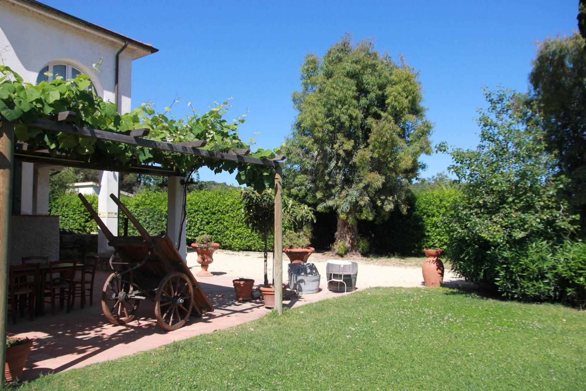 Azienda Agricola Sapereta Porto Azzurro Exterior photo