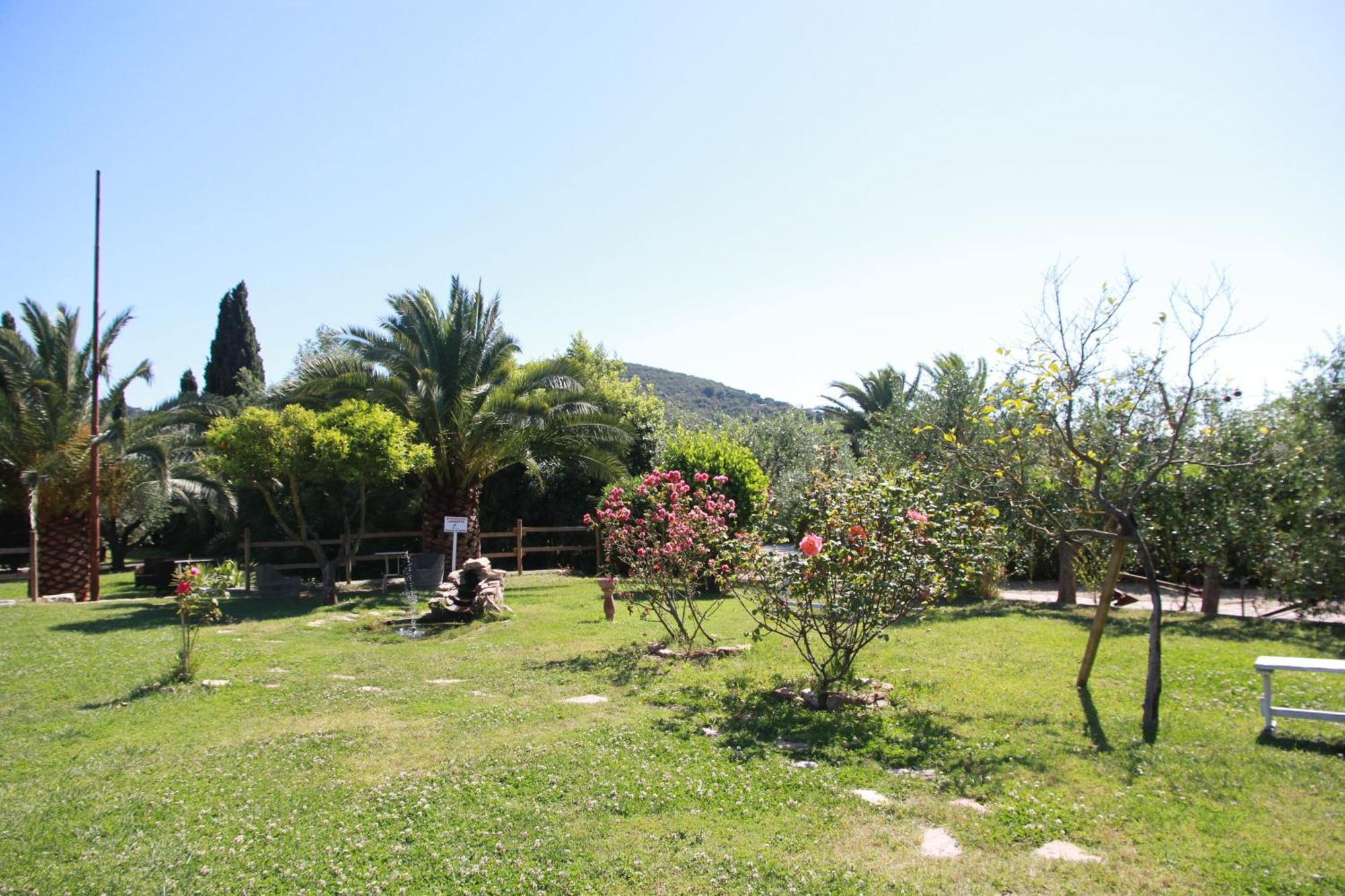 Azienda Agricola Sapereta Porto Azzurro Exterior photo